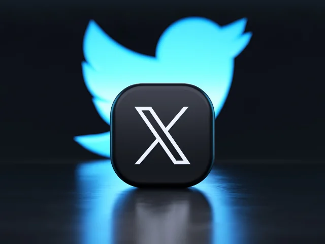 Light up Twitter logo being replaced by the X logo